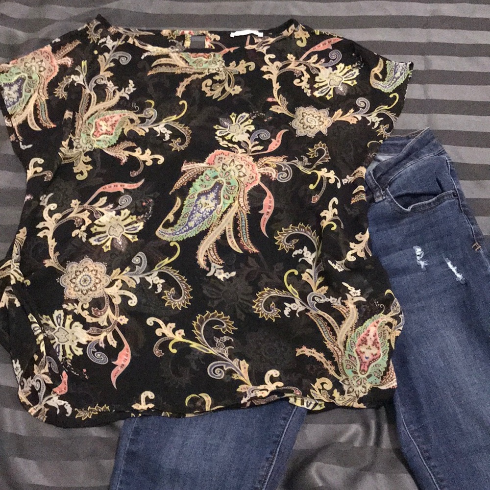 Printed blouse Size Medium